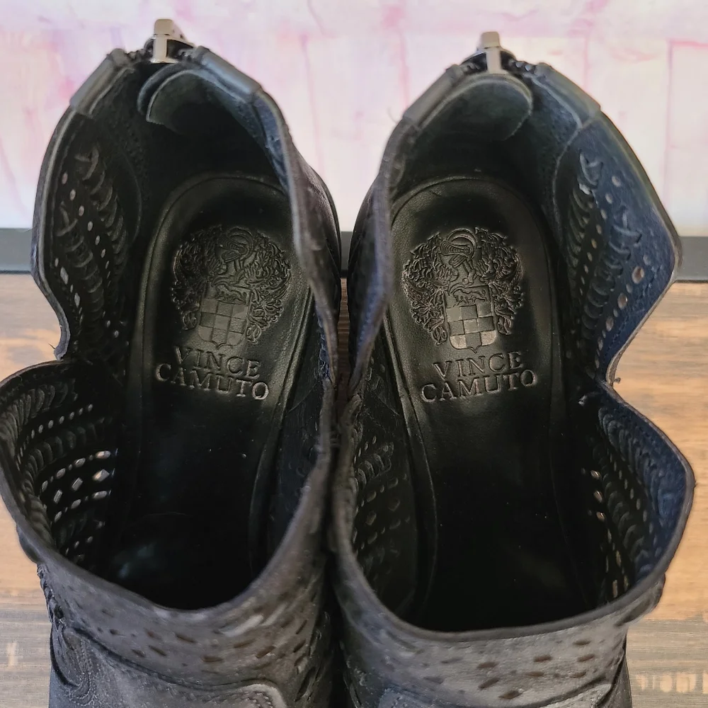 Vince Camuto Black Leather Cutout Chelsea Ankle Bootie Western Boho 8.5M